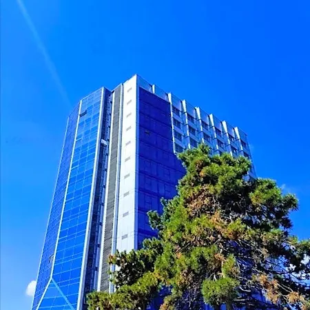 Hotel Denis 2 4*